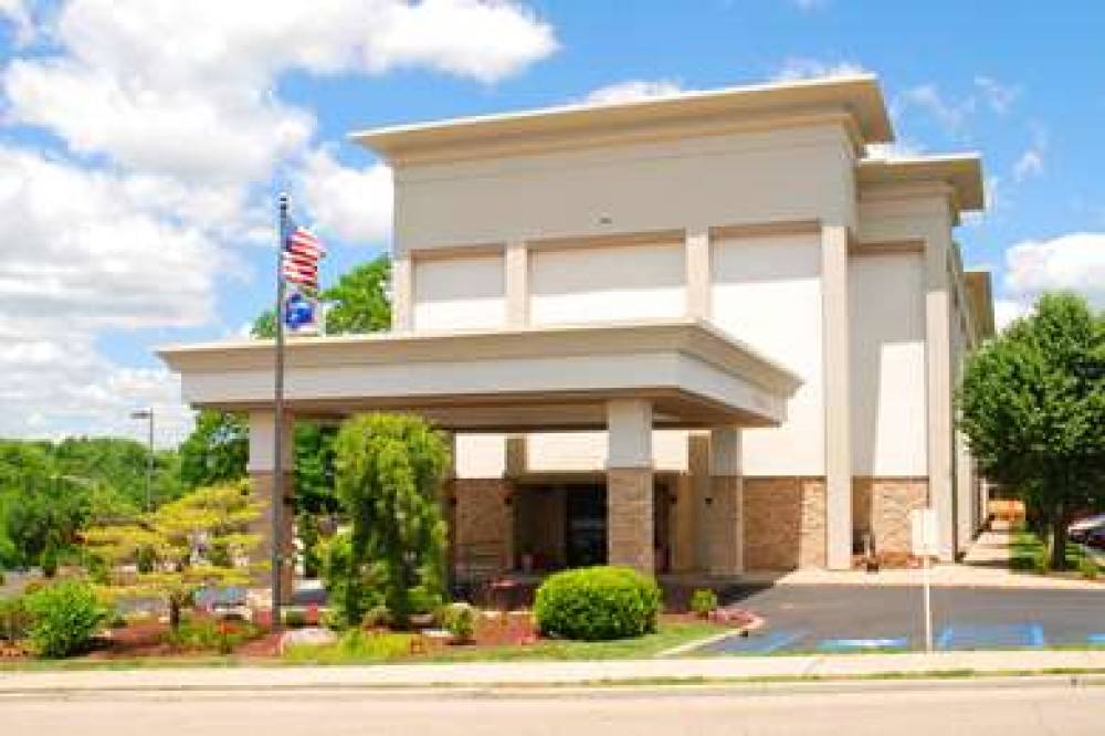 Hampton Inn Bloomington 4