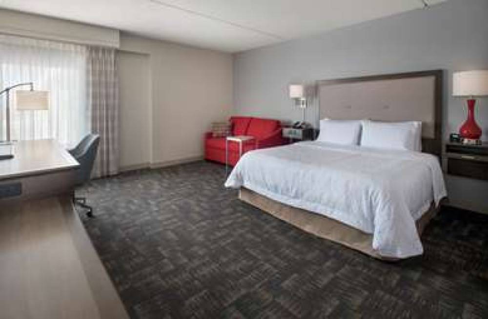 Hampton Inn Boston Logan Airport 9