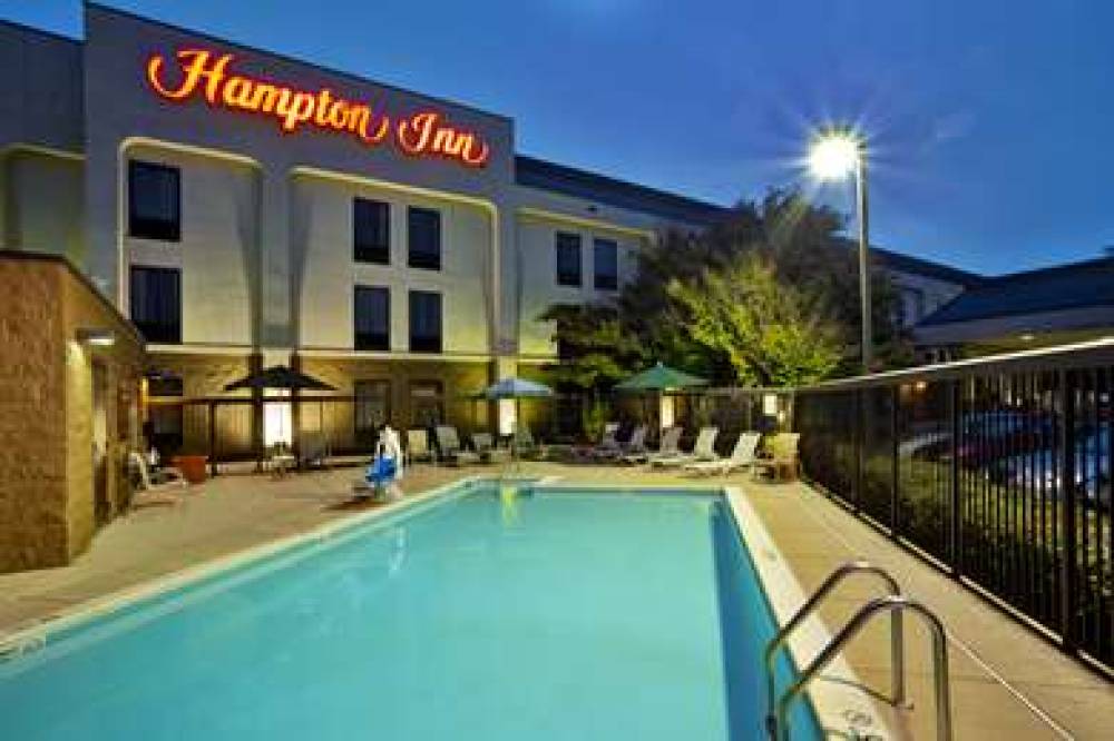 Hampton Inn Bowie 9