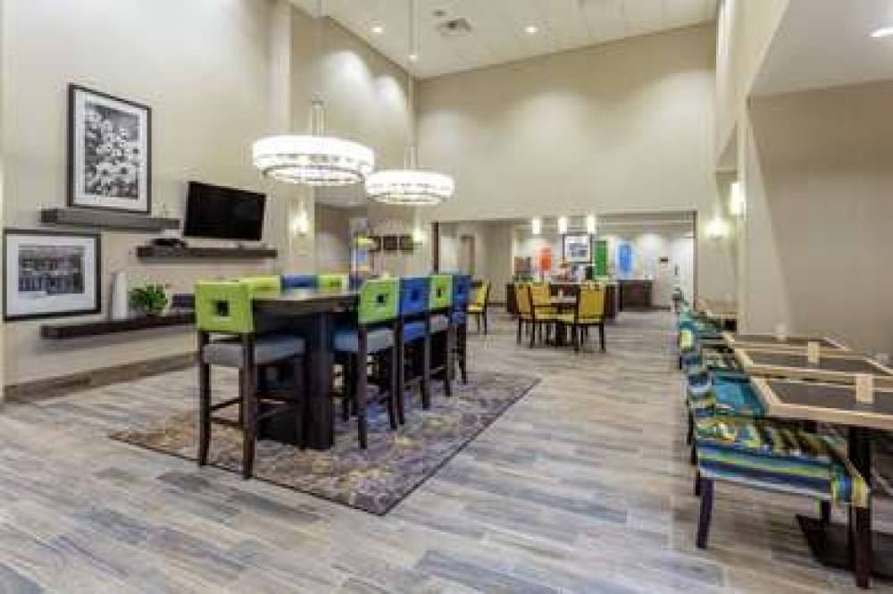 HAMPTON INN BURLINGTON, IA 4