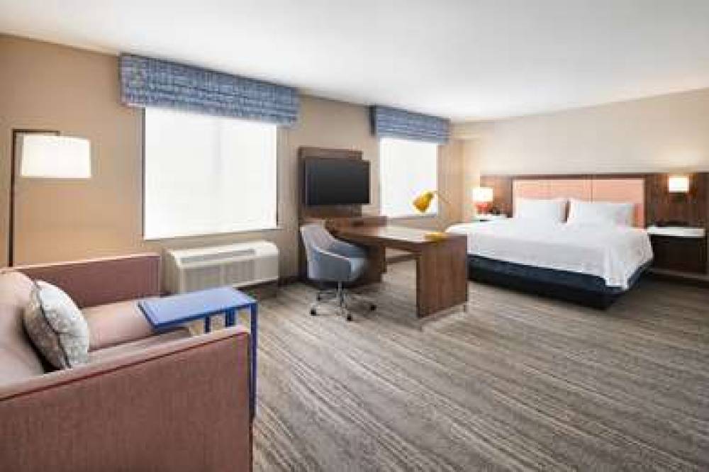 HAMPTON INN BY HILTON CLEWISTON 4