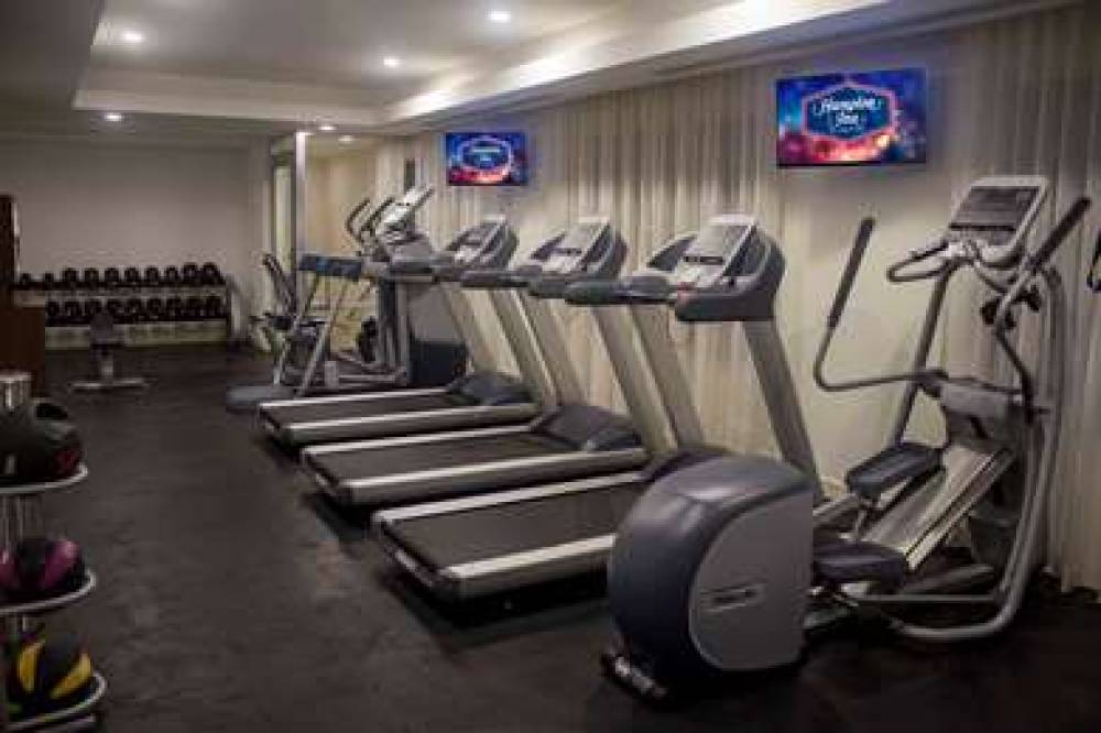 HAMPTON INN BY HILTON MERIDA 8