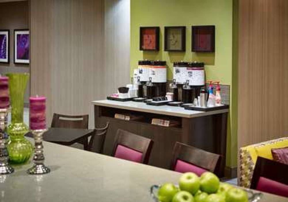 HAMPTON INN BY HILTON SARNIA 8