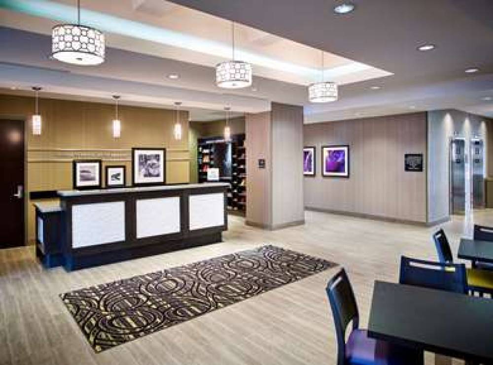 HAMPTON INN BY HILTON SARNIA 5