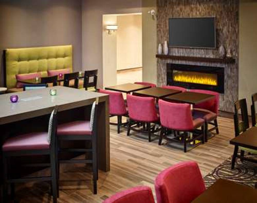 HAMPTON INN BY HILTON TIMMINS 4