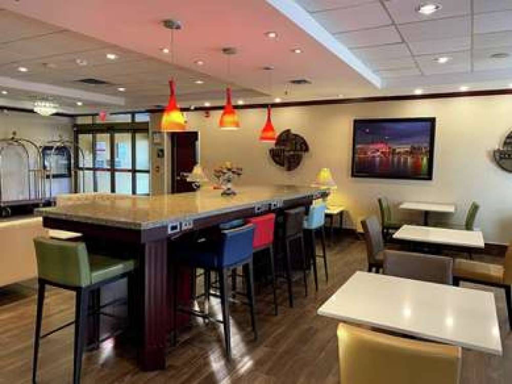 Hampton Inn By Hilton Toronto-Mississauga West 3