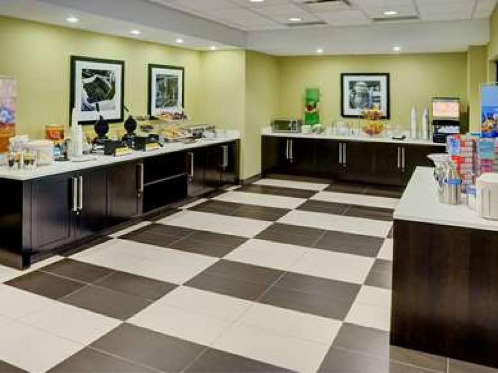 Hampton Inn By Hilton Winnipeg Airport/Polo Park, 9