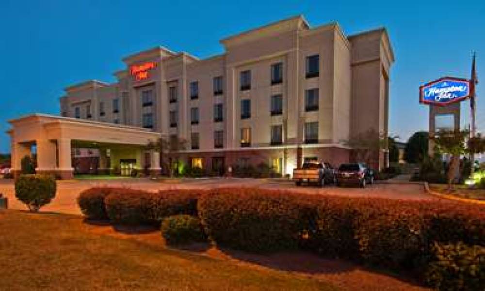 Hampton Inn Canton, MS 2