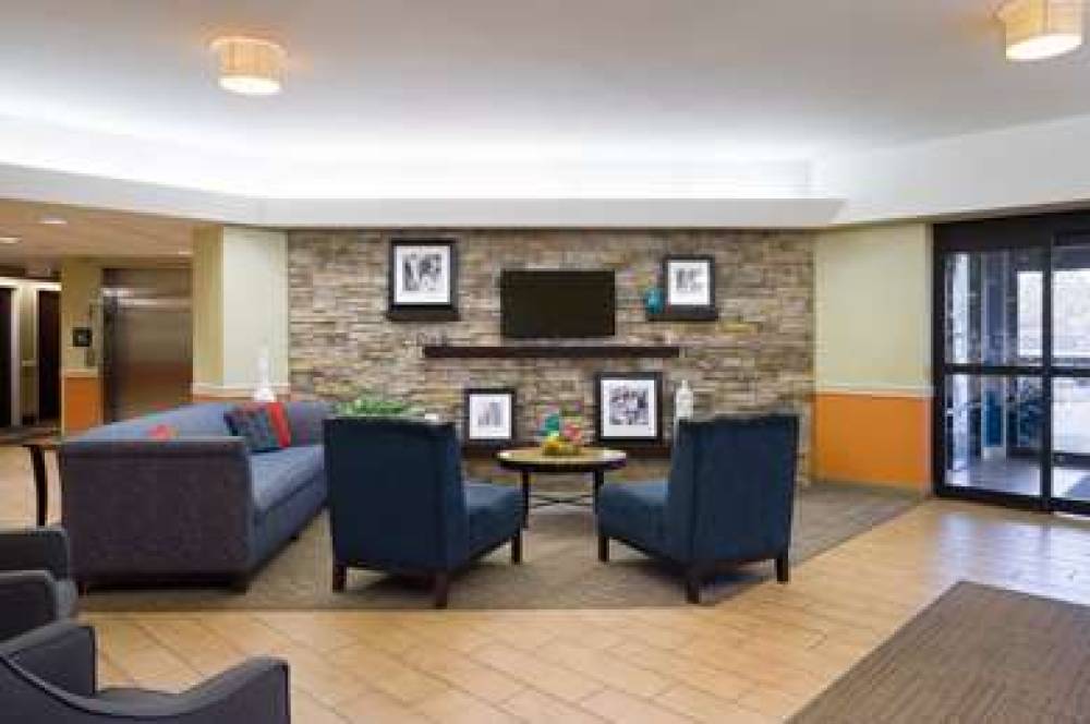 HAMPTON INN CARLISLE 4