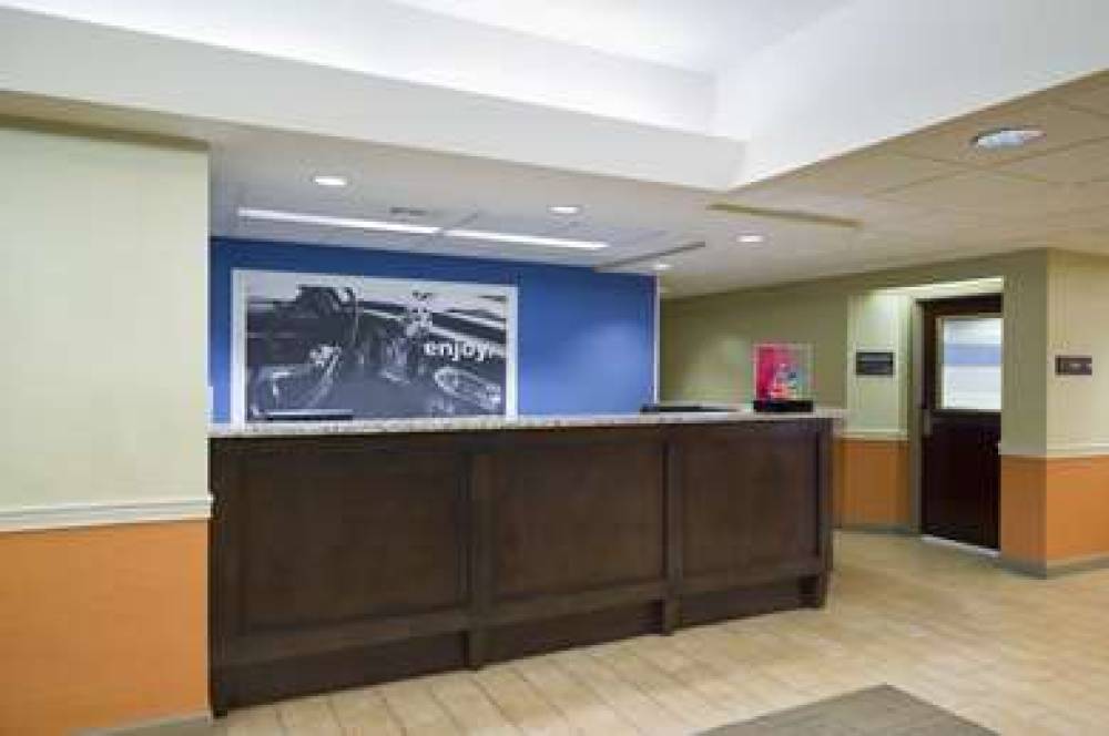 HAMPTON INN CARLISLE 5