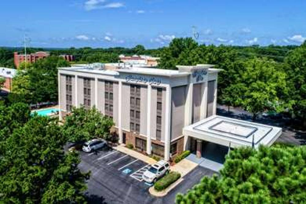 Hampton Inn Cary 1