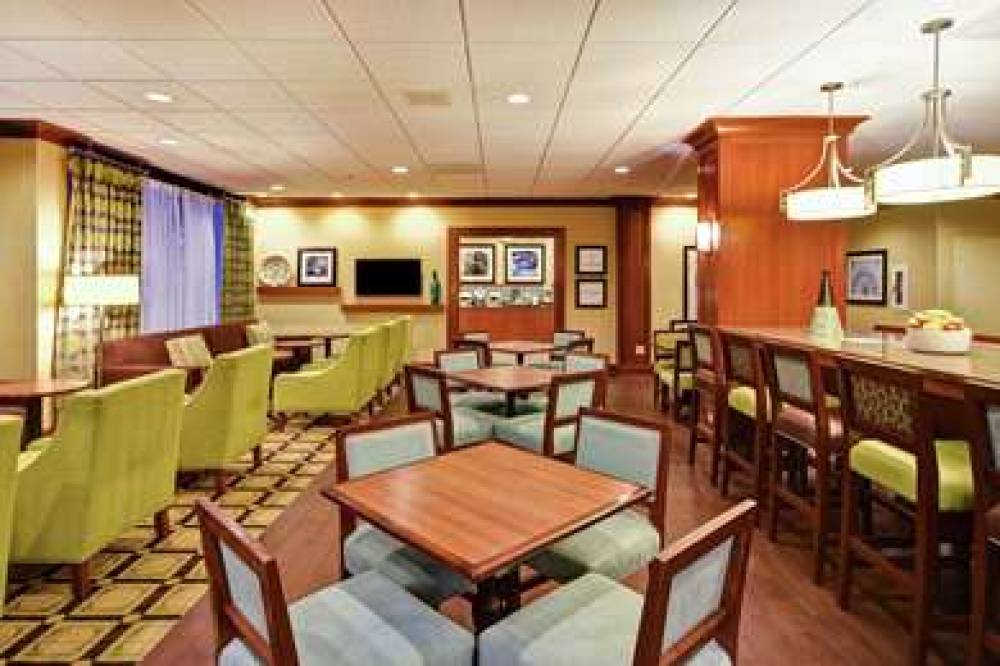 Hampton Inn Chicago/Gurnee 8