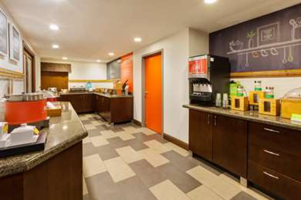 HAMPTON INN CINCINNATI AIRPORT-NORT 6