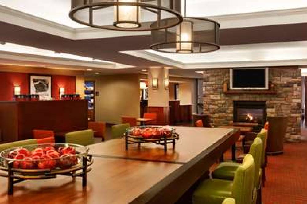 Hampton Inn Colchester 7