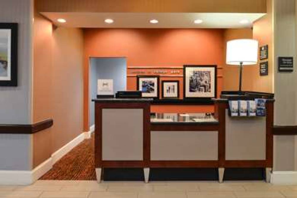 Hampton Inn College Park 7