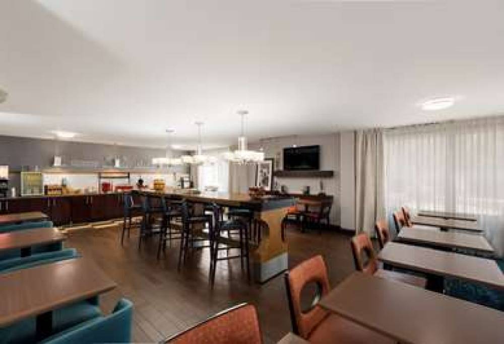 Hampton Inn Columbia-I-26 Airport 9