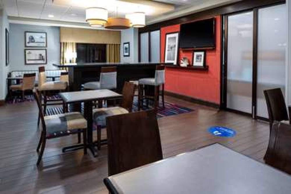 Hampton Inn Columbia, TN 3