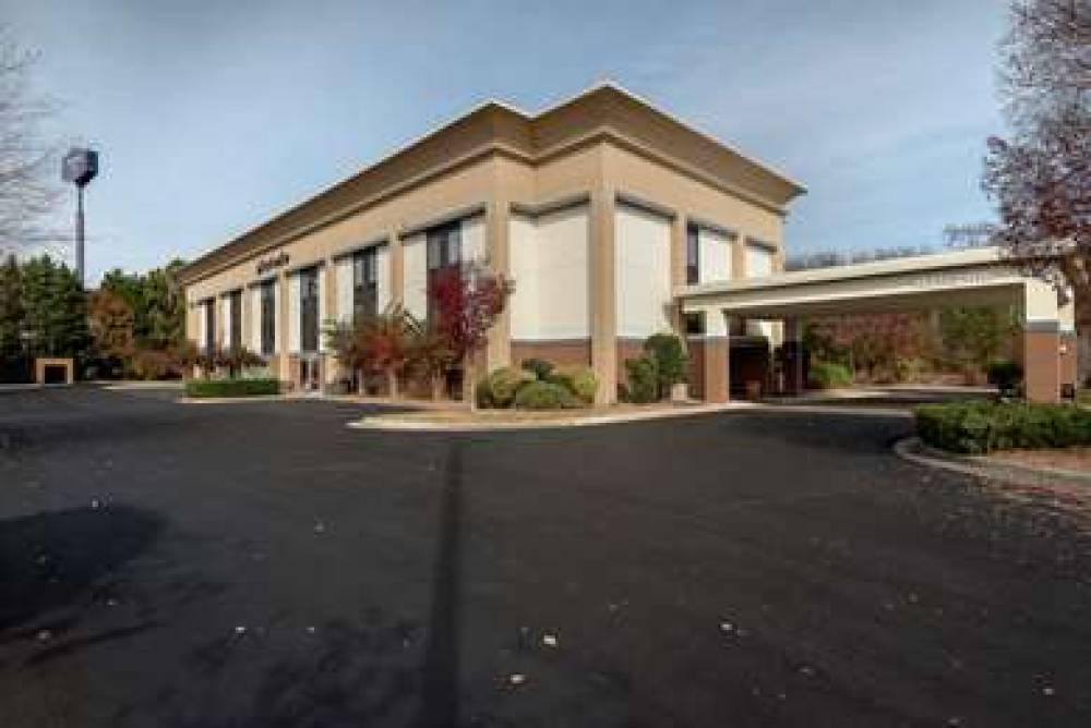 Hampton Inn Commerce 2