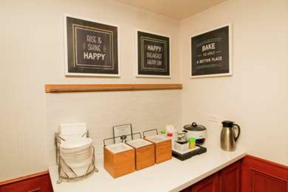 Hampton Inn Commerce Novi 4