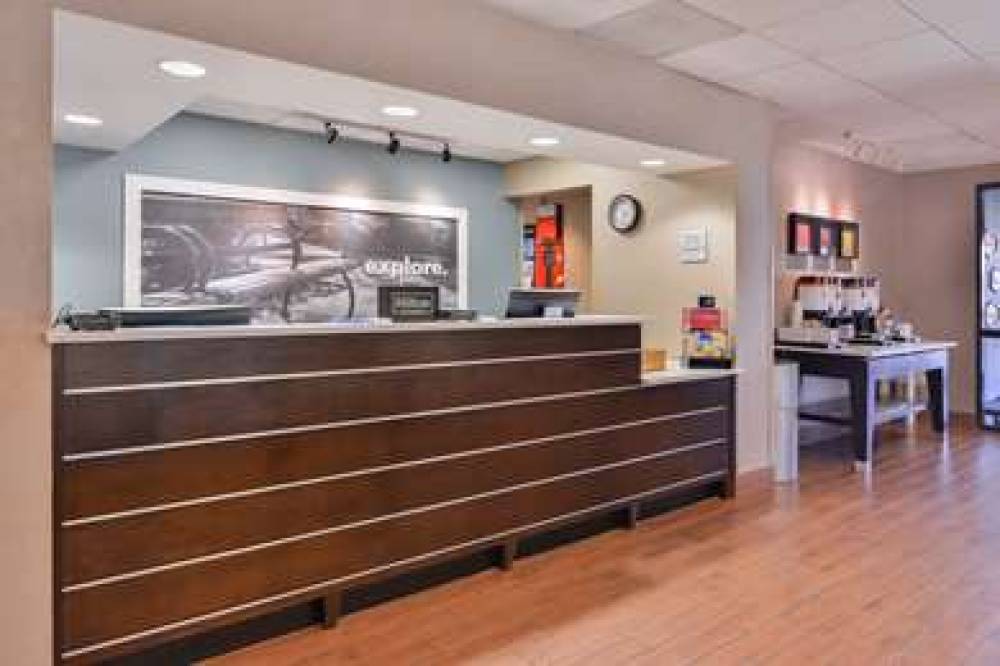 Hampton Inn Decatur 3