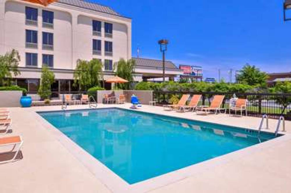 Hampton Inn Decatur 7