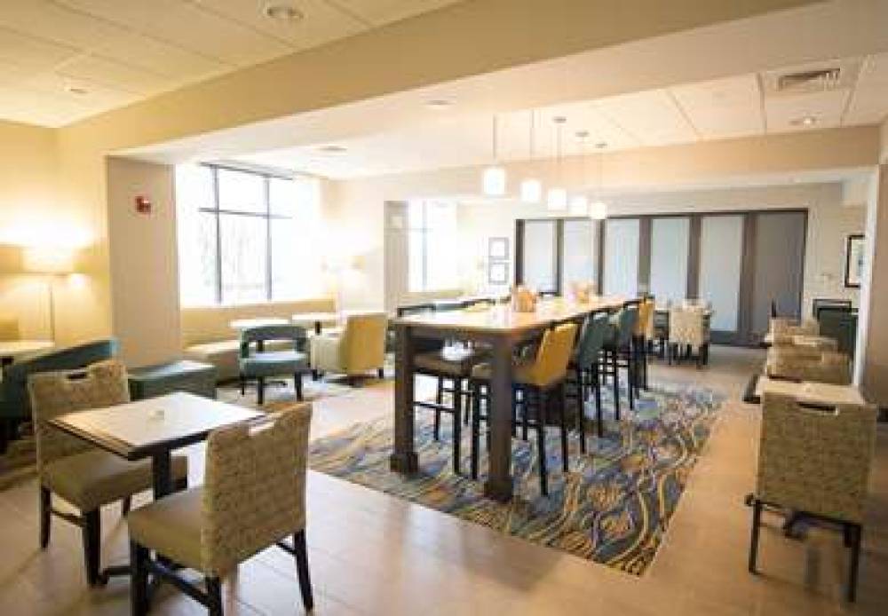 Hampton Inn Decatur/Mt Zion 6