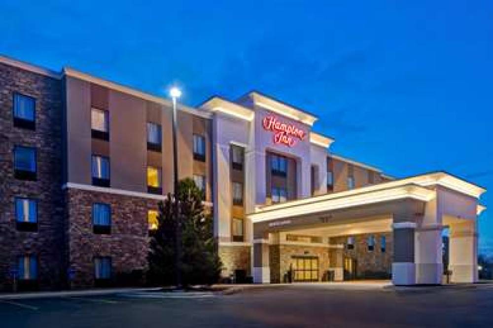 HAMPTON INN DEKALB (NEAR THE UNIVER 4