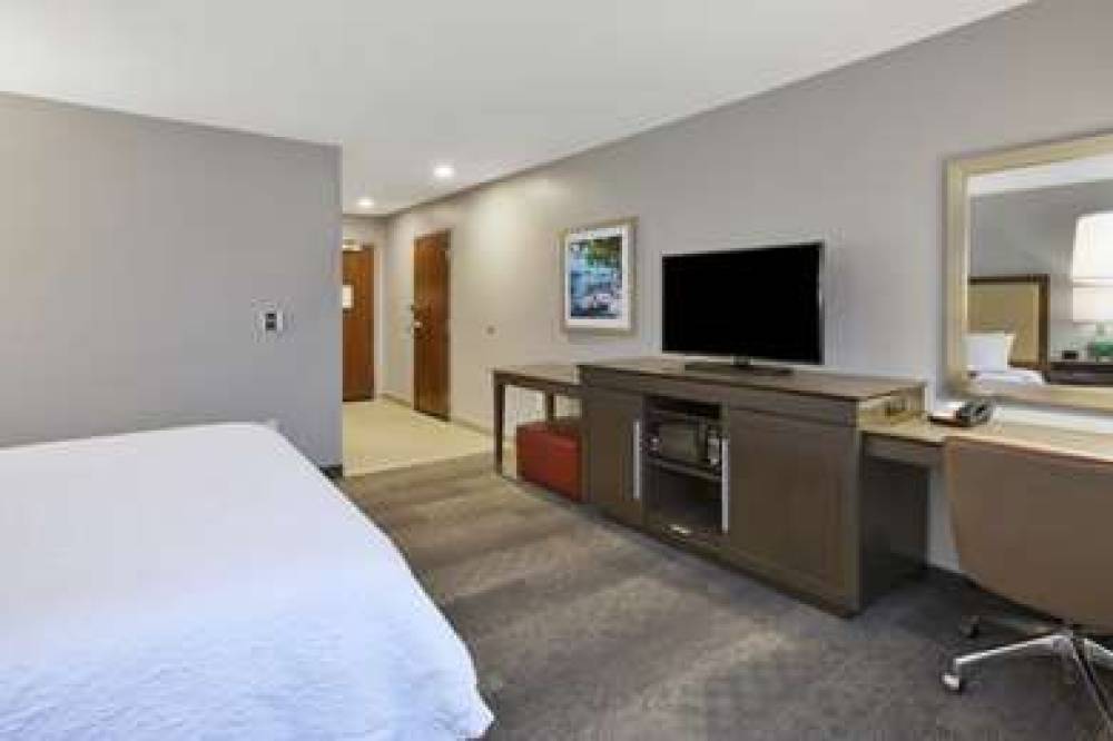 HAMPTON INN DETROIT - DEARBORN 8