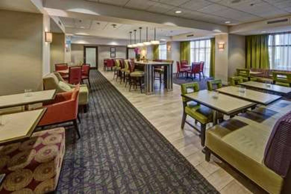 Hampton Inn Dunn, NC 5