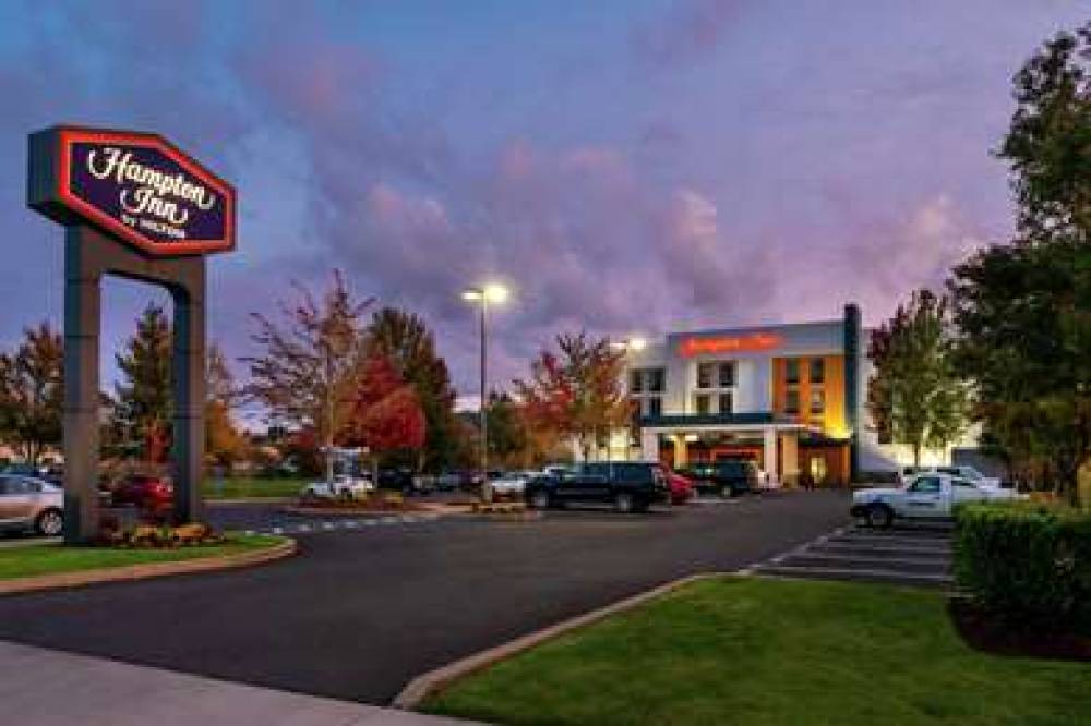 Hampton Inn Eugene 3