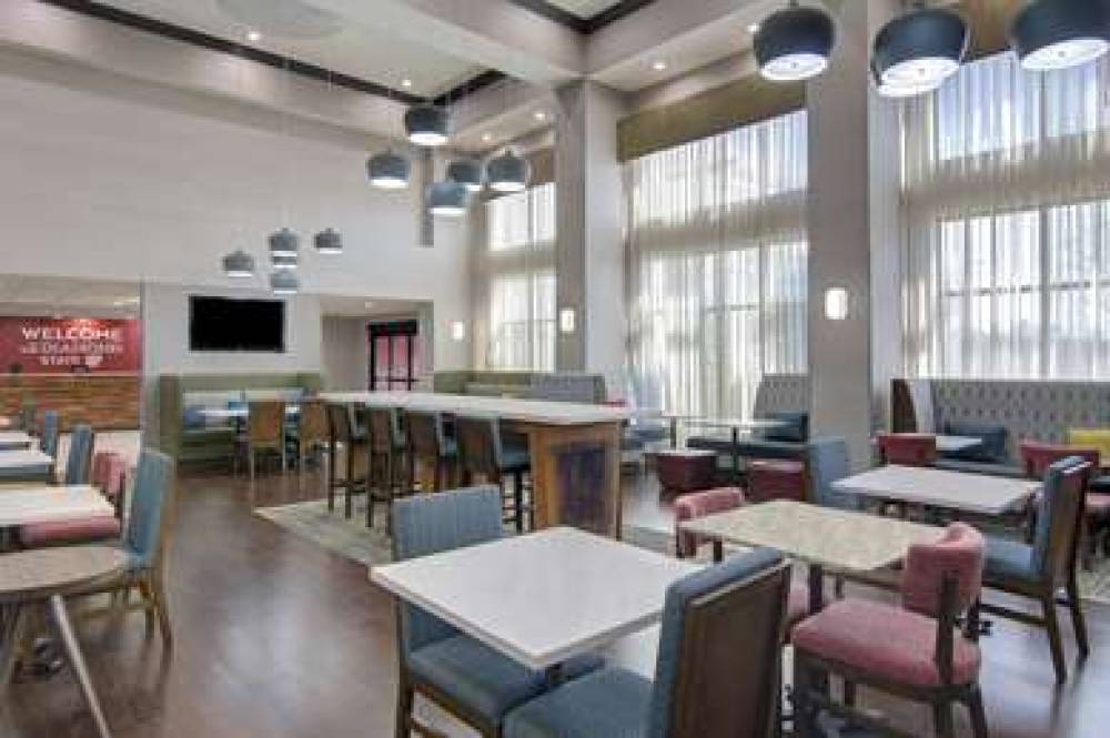 Hampton Inn Fayetteville 9