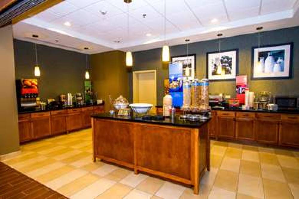 Hampton Inn Fayetteville, TN 9