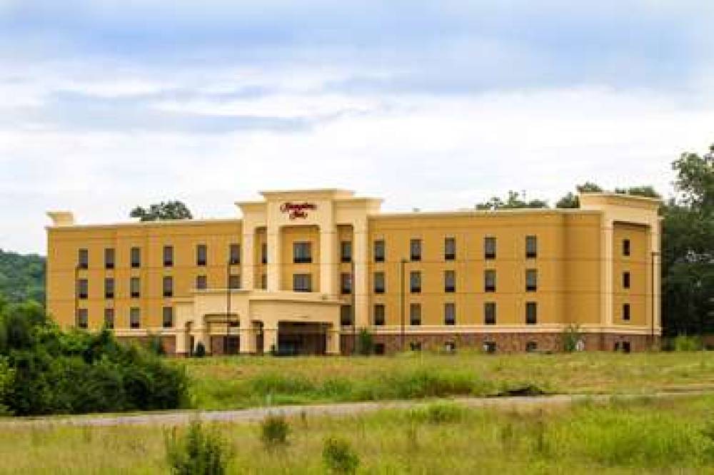 Hampton Inn Fayetteville, TN 2