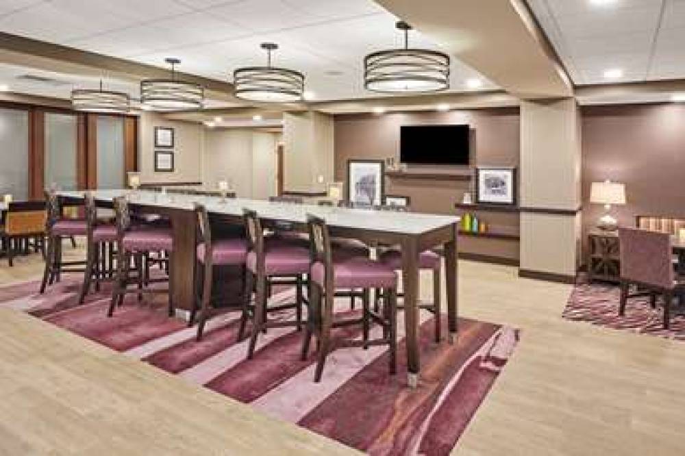 HAMPTON INN FOND DU LAC 5