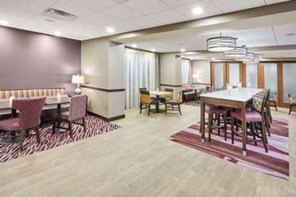 HAMPTON INN FOND DU LAC 3