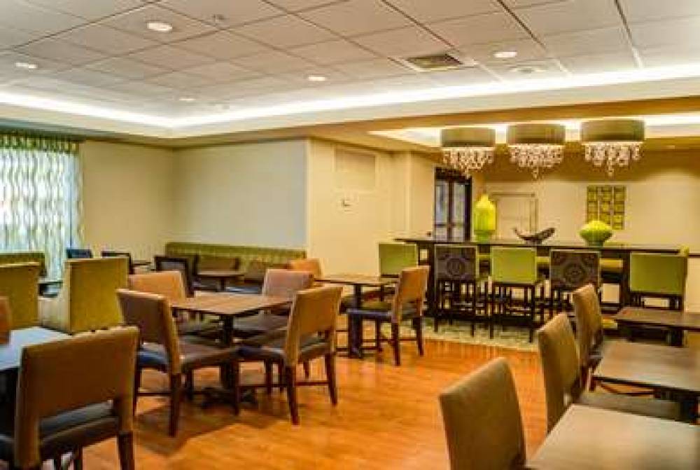 Hampton Inn Frankfort 4