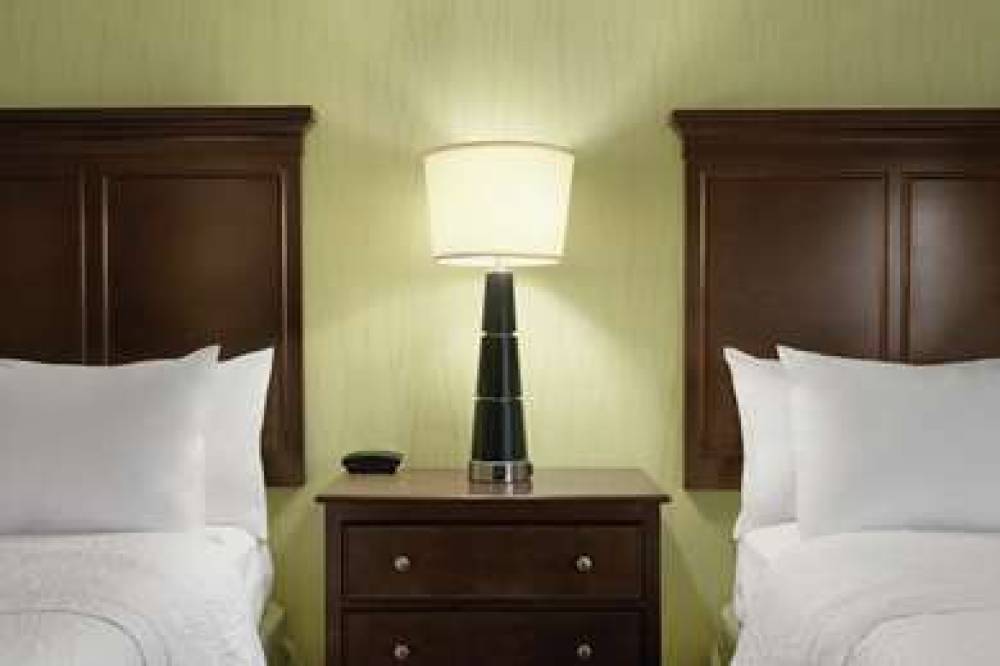 Hampton Inn Franklin, MA 9