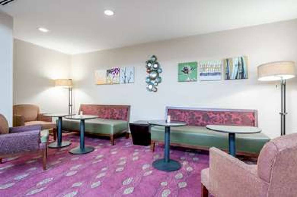 Hampton Inn Frostburg 4