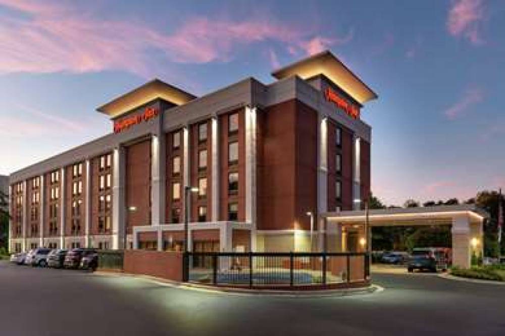 Hampton Inn Greensboro Airport 1