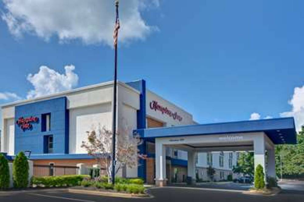 Hampton Inn Greenwood 3