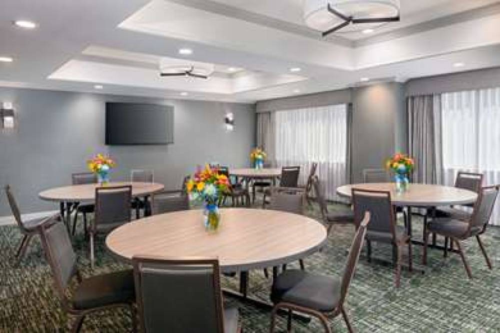 Hampton Inn Hartford Airport