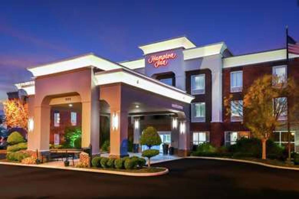 Hampton Inn Heath/Newark 1