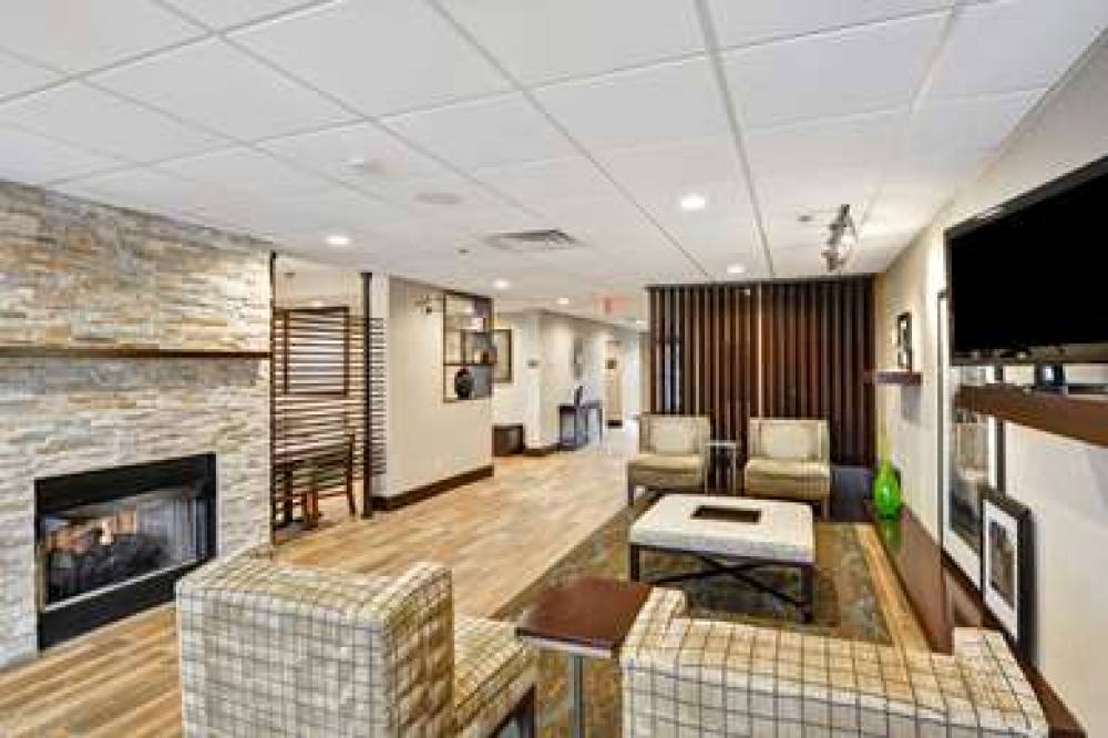 Hampton Inn Hendersonville 7