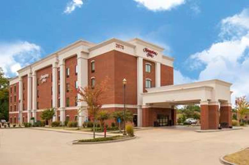 HAMPTON INN HERNANDO, MS 3