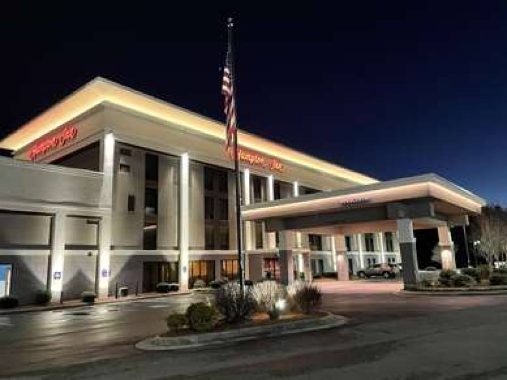 HAMPTON INN HILLSVILLE 1