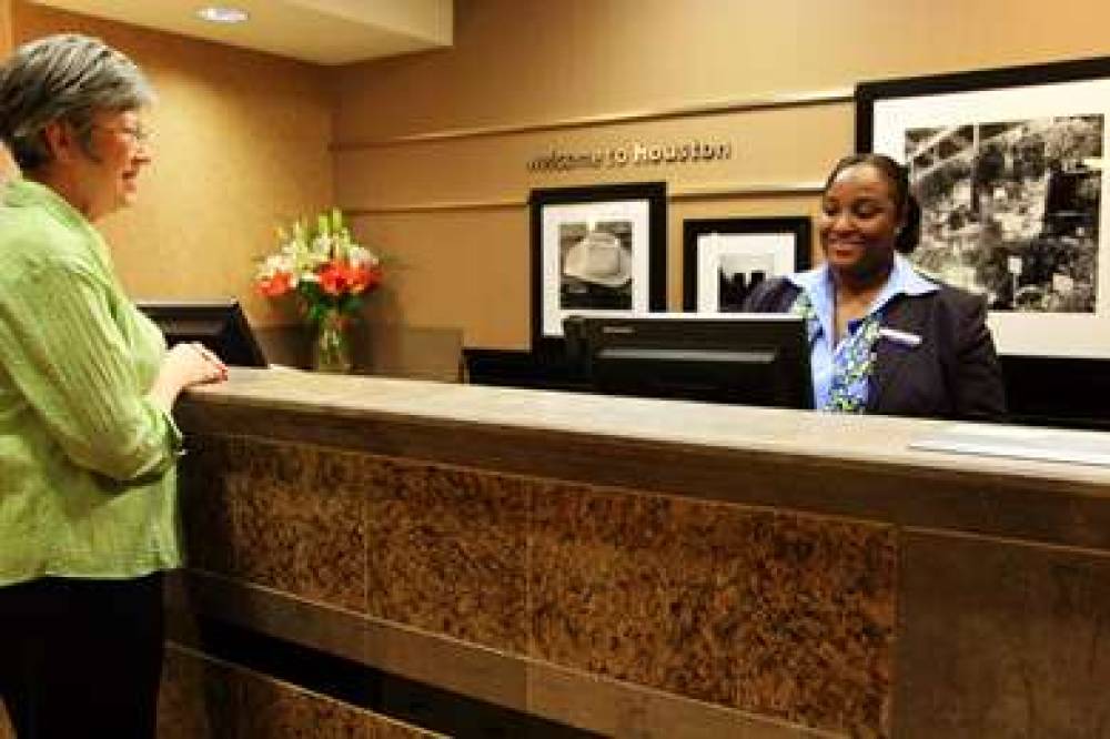 Hampton Inn Houston/Brookhollow 5