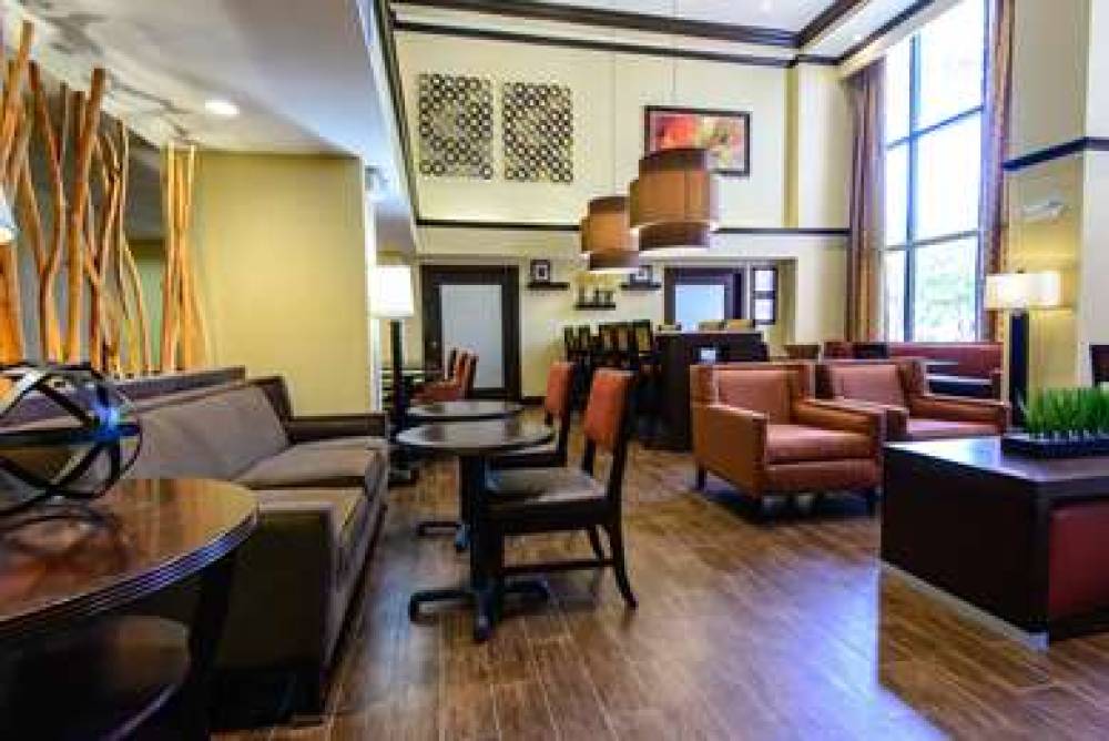 Hampton Inn Houston-Pearland, TX 3