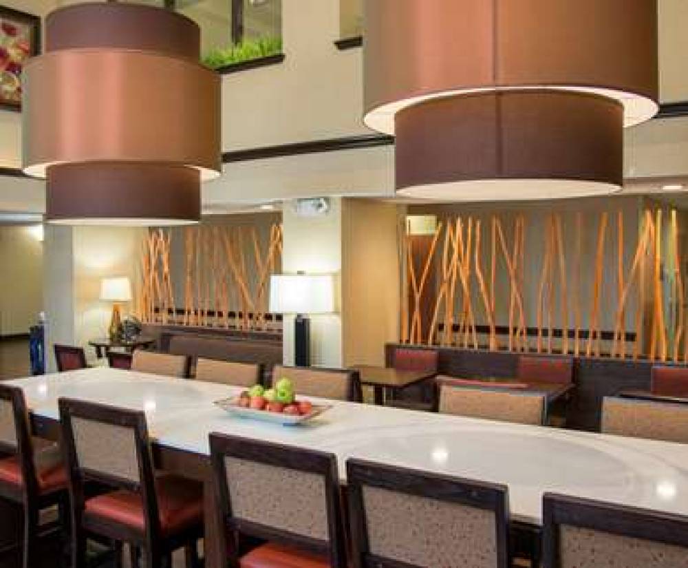 Hampton Inn Houston-Pearland, TX 9