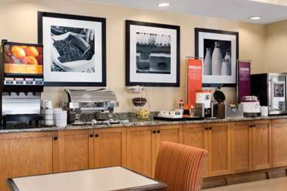 Hampton Inn Houston-Willowbrook 6