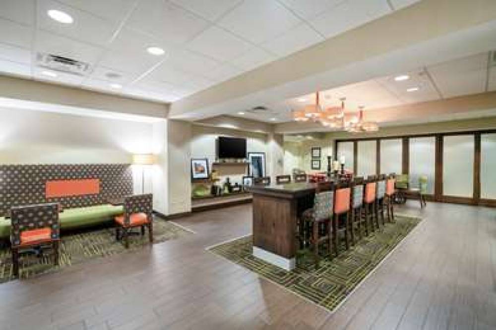 HAMPTON INN HUNTINGTON UNIVERSITY A 5